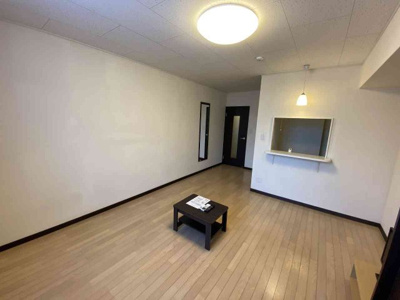 【居間・リビング】 | レオネクストセジュールカーサⅣ | 設備・仕様は号室により異なる為、現況を優先致します。