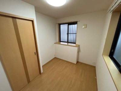 【内装】 | グローブ　コート | 洋室