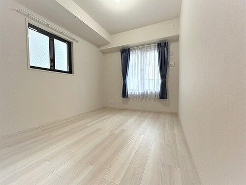 オープンレジデンシア栄サザンスクエアの居間・リビング|洋室約6.0畳 内装後 前回募集時／2023年5月の写真