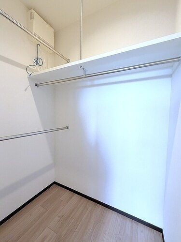 ライオンズプレイズ鳴海タワーの収納|ウォークインクロゼット(洋室約7.0畳)