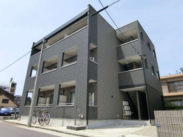 リブリ・BJウイング