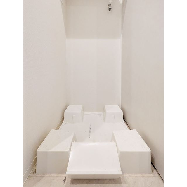 ブラウ住吉の洗面所|室内洗濯機置き場