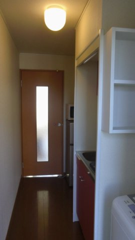 レオパレスリソーの玄関