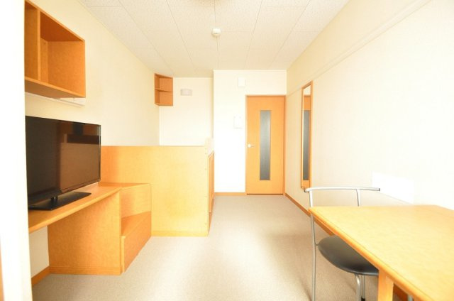 レオパレスリソーの居間・リビング