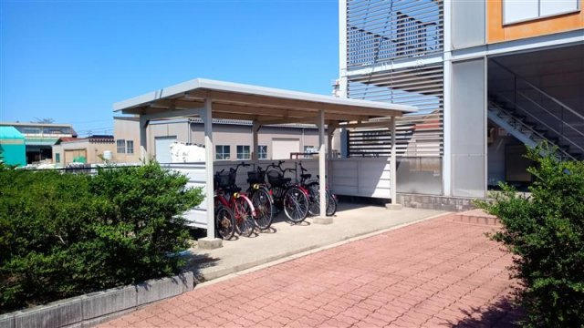 レオパレスＦＩＮＥのその他|駐輪場