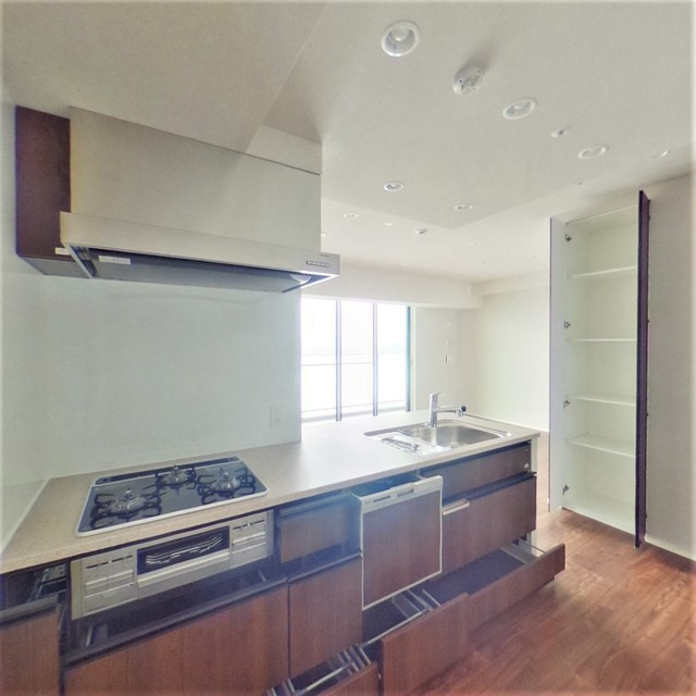 ライオンズ岐阜プレミストタワー35　2607号室のキッチン