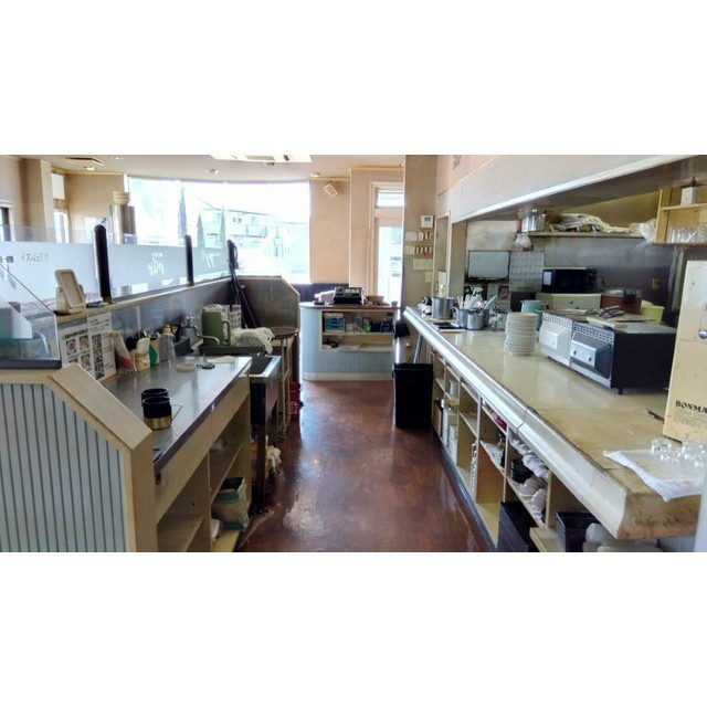 岐阜市萱場南２丁目の店舗一部の居間・リビング