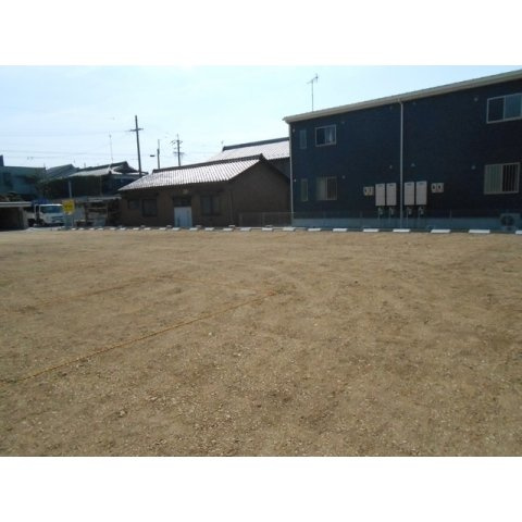岐阜市清の駐車場の駐車場