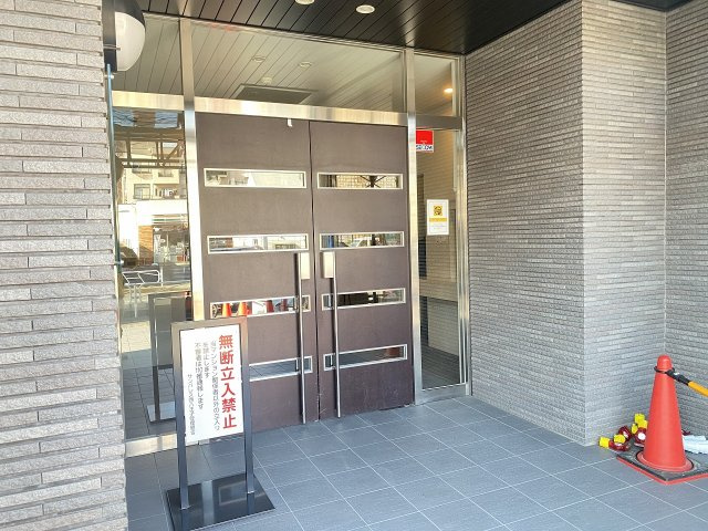 祝：成約済み　サンパレス西八王子　八王子市　中古マンションのエントランス|～仲介手数料無料☆八王子ひなた不動産～サンパレス西八王子