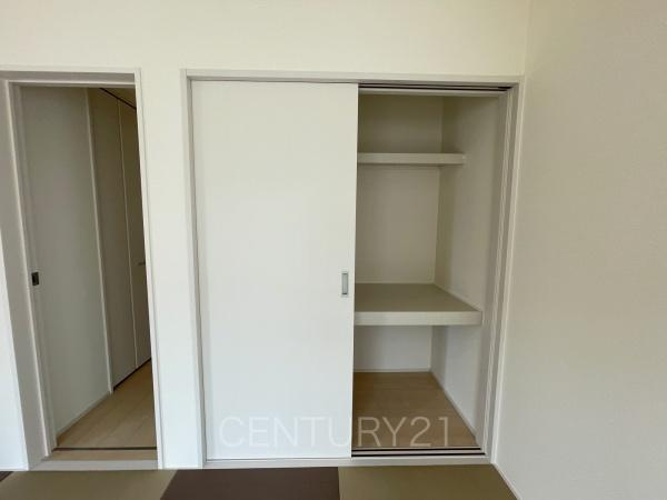 第1前橋小屋原 1号棟の収納|布団も収納し易い仕切り棚付きです。