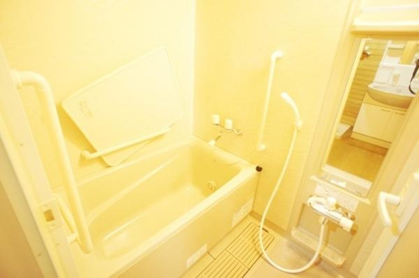 ケニーフラッツ玉川の浴室