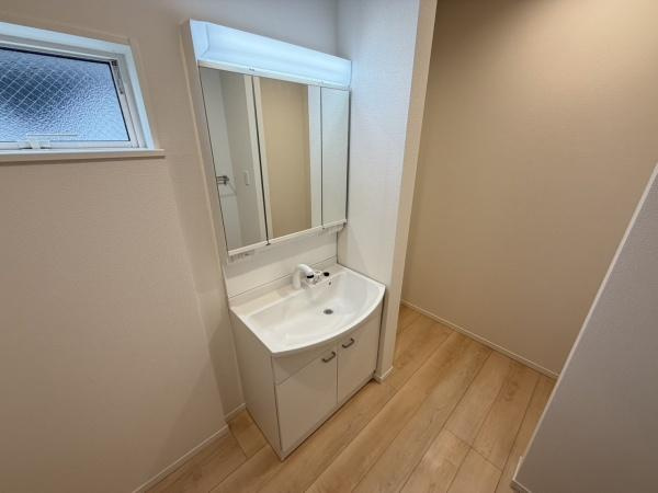 【独立洗面台】