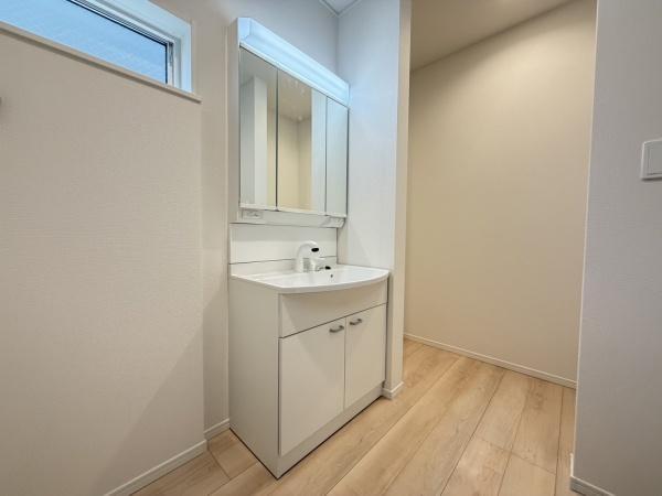 【独立洗面台】