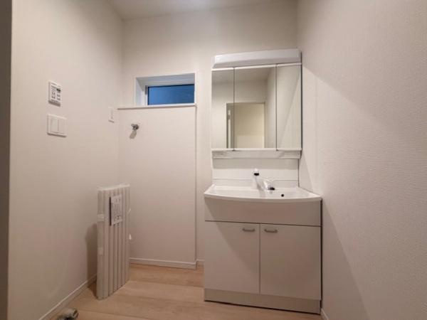 【独立洗面台】