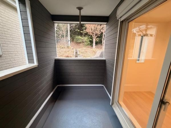 【バルコニー】