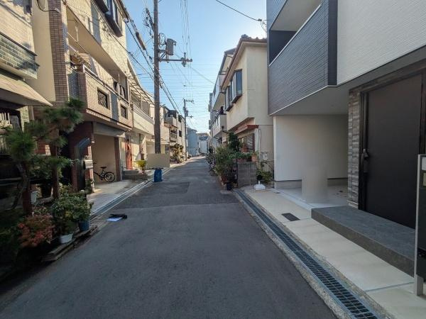 【前面道路含む現地写真】 | 門真市大橋町　中古戸建