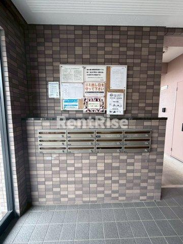 第1吉田マンションのエントランス