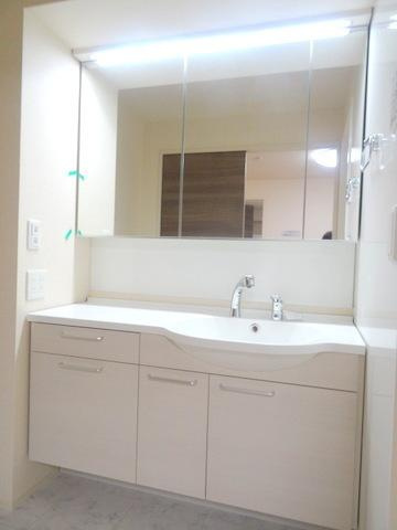 ピースの洗面所|★独立洗面台★