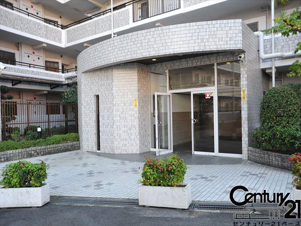 天理二階堂パークホームズのエントランス|■現地撮影写真■こちらはマンション出入口です！