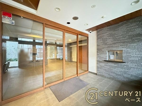 エスリード五位堂のエントランス|■現地撮影写真■こちらは現地駐輪場です！