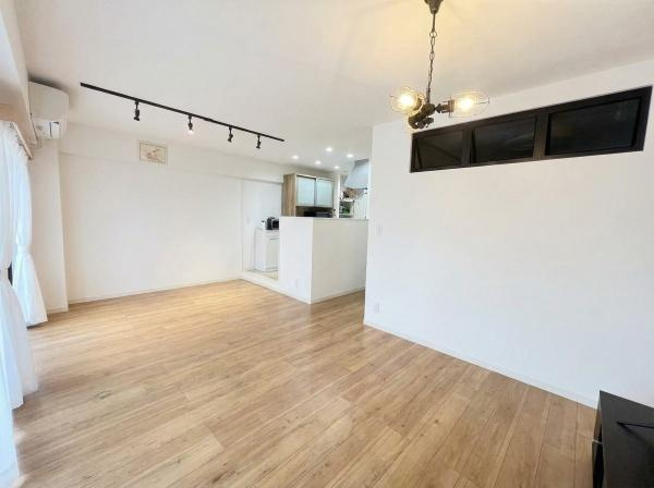 【居間・リビング】 | シーサイドシャトー塩屋　中古マンション