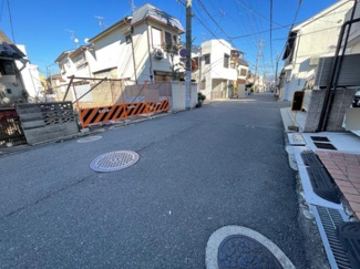 【前面道路含む現地写真】
