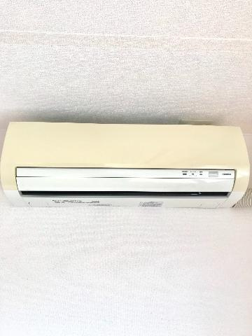 【設備】 | クイーンズ　優 | エアコン