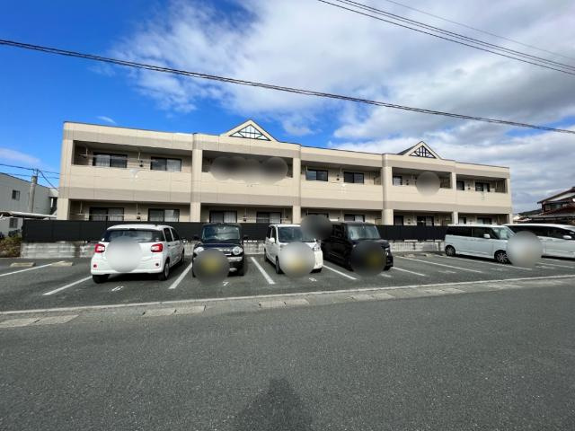 【外観】 | クイーンズ　優 | 外観写真（昼）