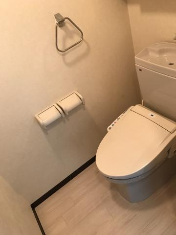 クイーンズ　優のトイレ|温水洗浄便座