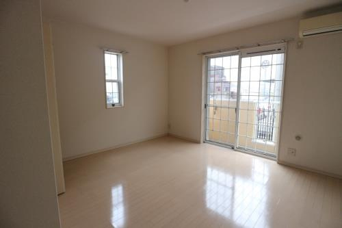 リブレア東櫛原B棟の居間・リビング