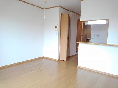 【居間・リビング】 | エクセレント・御着 | ゆったり過ごせる居間です