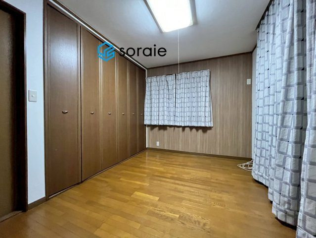日高市南平沢　中古戸建の子供部屋|1/24　撮影