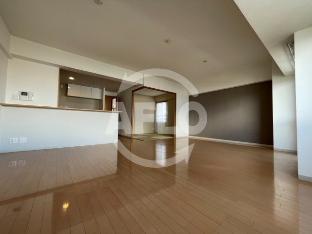 ヴェルドミール・ユモト　東粉浜小学校区の居間・リビング|ヴェルドミール・ユモト　リビング