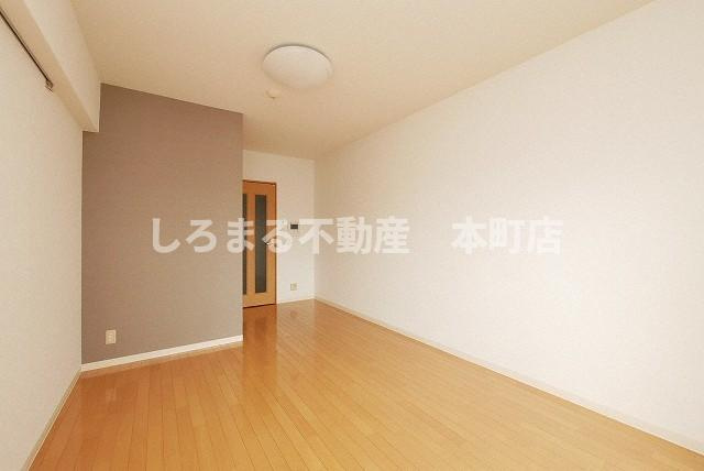 アーデンタワー靭公園の居間・リビング