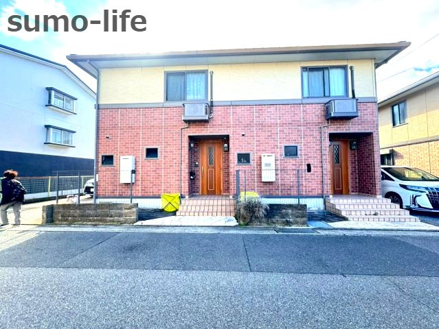 朝山タウンハウス　B棟のエントランス