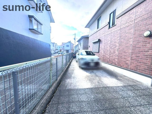 朝山タウンハウス　B棟の駐車場