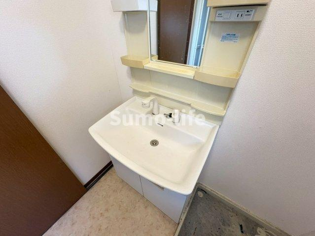 朝山タウンハウス　B棟の洗面所