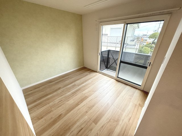 スイートハイツ下松の居間・リビング