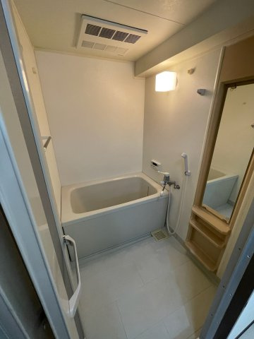 ユタカ第2ビルの浴室