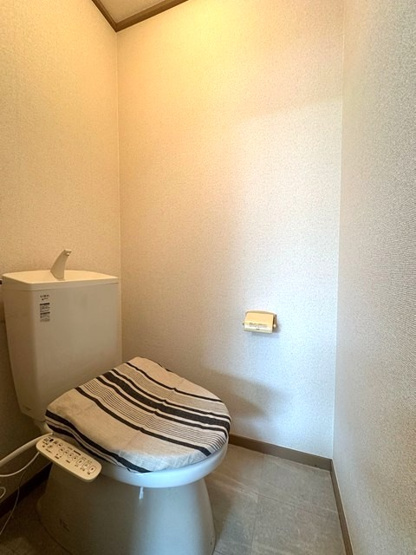 【トイレ】 | ポルポラ | トイレは温水洗浄便座付き♪人気のバストイレ別です♪トイレが独立していると使いやすいですよね☆