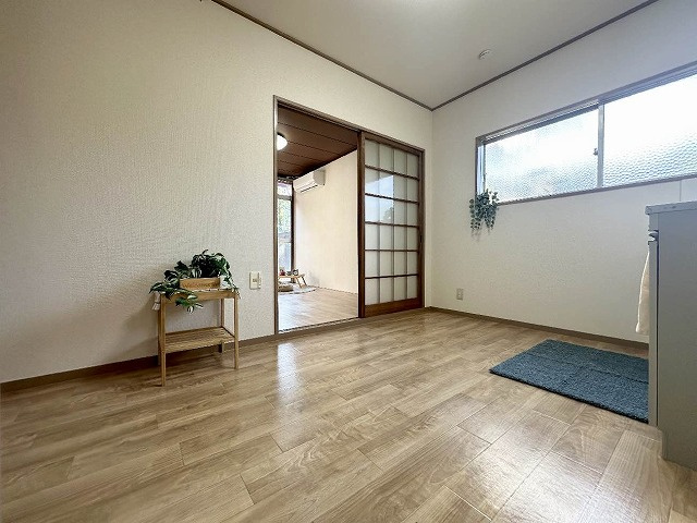 【玄関】 | ポルポラ | 玄関から室内への景観です！ダイニングキッチンの奥に洋室5帖のお部屋があります♪