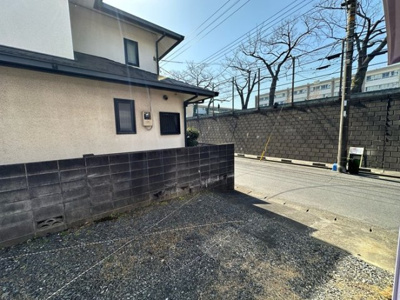 【駐車場】 | ポルポラ | いつでも目の届く敷地内に駐車場があります♪お車をお持ちの方におすすめです！