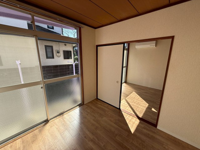 【居間・リビング】 | ポルポラ | ダイニングキッチン6帖☆広めのキッチンスペースで毎日楽しくお料理もできますね！換気のできる窓付きでお料理の匂いもこもりません！