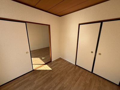 【寝室】 | ポルポラ | 南向き洋室4.5帖☆収納スペースがあります♪荷物の多い方も安心の収納力です！