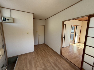 【収納】 | ポルポラ | 洋室5帖のお部屋にある収納スペースです！高さがある収納スペースでかさ張るお荷物もすっきり！