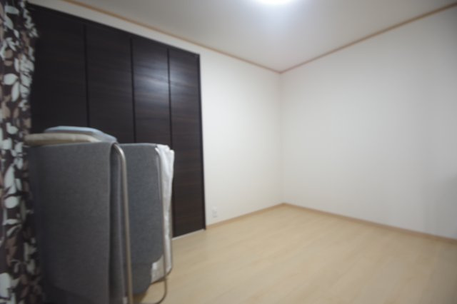 宇都宮市上欠町　戸建ての洋室|居室は３部屋あるので使い勝手が良い間取りです