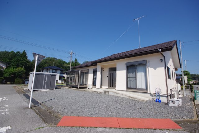 宇都宮市上欠町　戸建ての駐車場|３台駐車可能です
