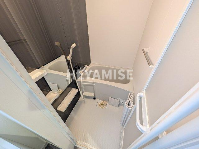 デ・クメール西小路の浴室