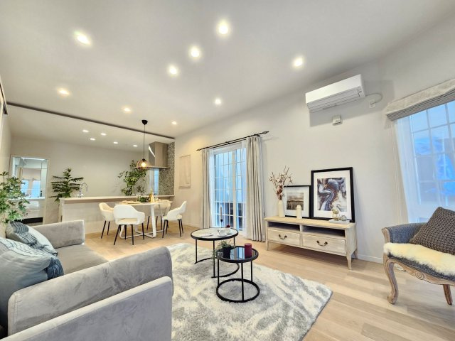 【居間・リビング】の画像