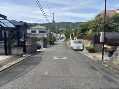 【前面道路含む現地写真】 | 生駒郡平群町緑ヶ丘6丁目【オーナーチェンジ】